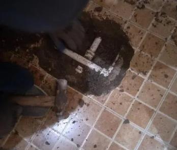 富川卫生间漏水维修公司为您分享下卫生间渗水如何处理及注意事项